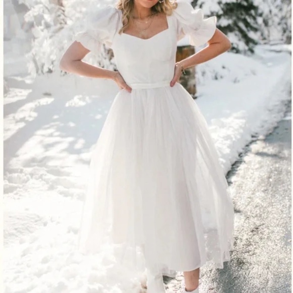 Ivy City Co Ballerina Dress white puff sleeve poofy tulle dress